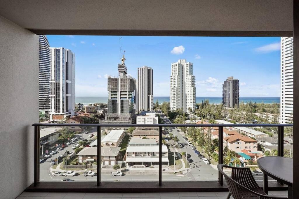 Broadbeach Apartment Level 10 With Beach Views Χρυσή Ακτή Εξωτερικό φωτογραφία